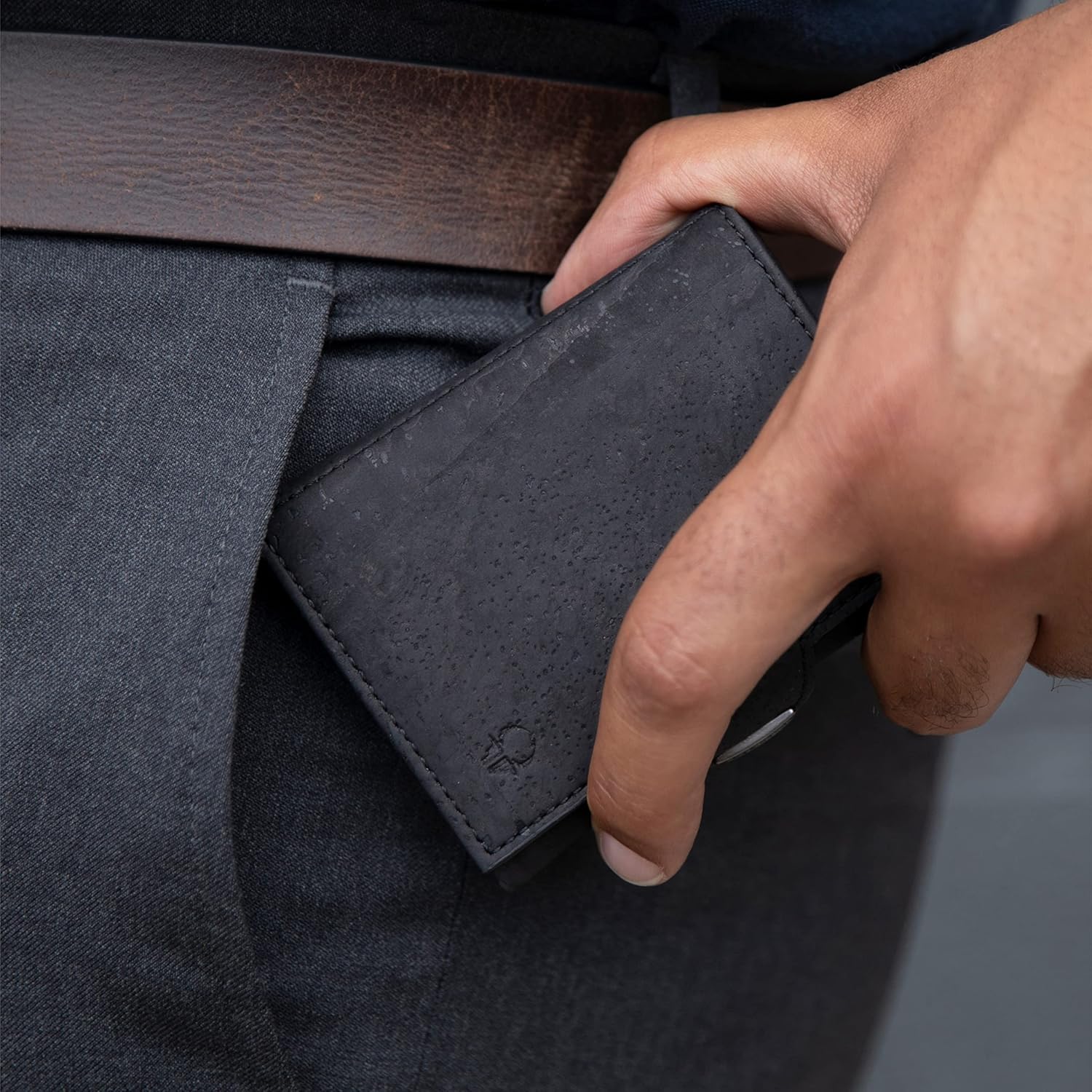 Cartera de corcho vegana azul