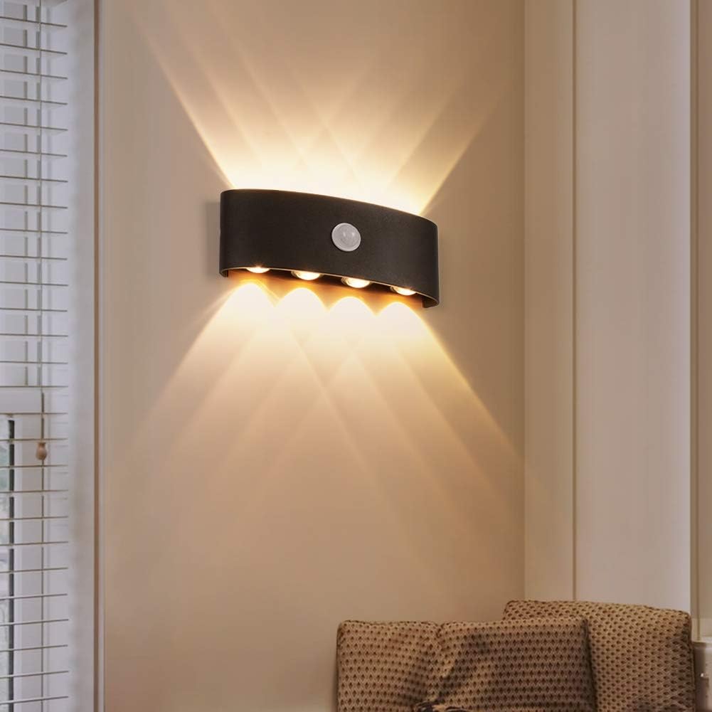 Lámpara LED 8W con sensor mov.